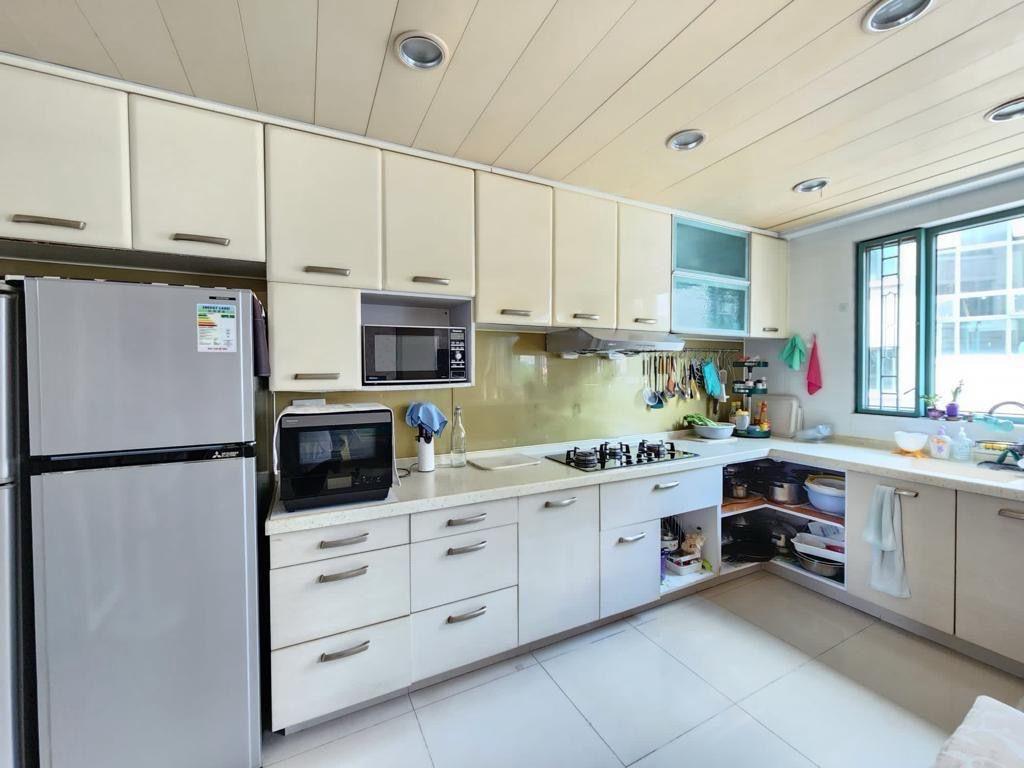 偌大的廚房,十分適合大家庭居住。(代理提供)