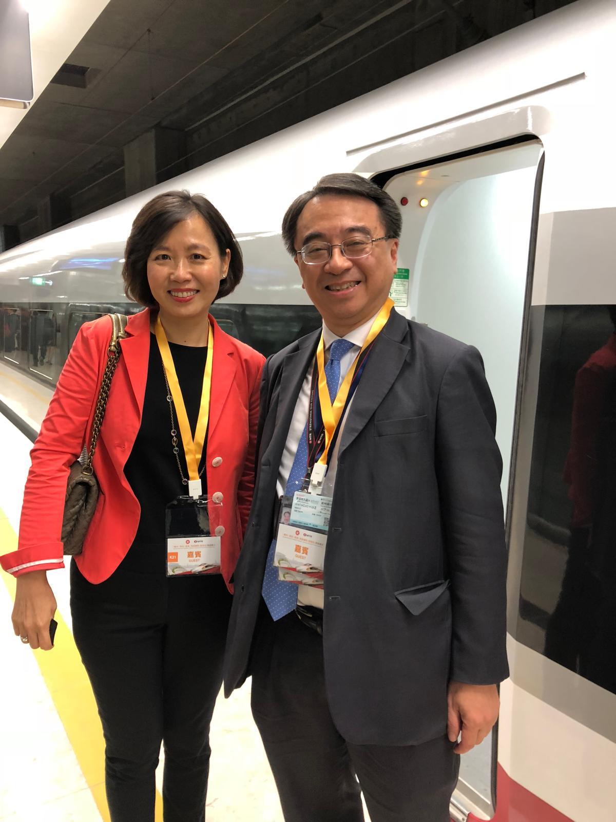 港鐵宣布委任楊美珍新行政總裁,明年1.1起生效,接替現任行政總裁金澤培。