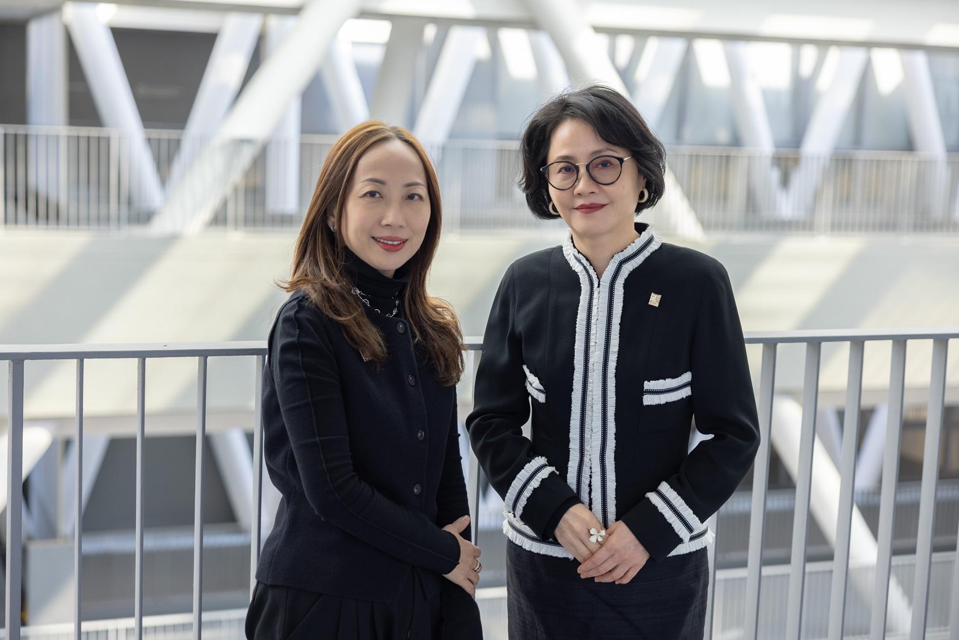 HKDI院長王麗蓮(右)及I副院長林綺妮表示,HKDI希望繼續深化與CHANEL的合作,讓更多學生有機會參與其中。