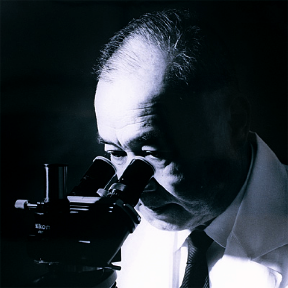 养乐多始创人是日本京都帝国大学医科博士代田稔。(来源:养乐多官网)