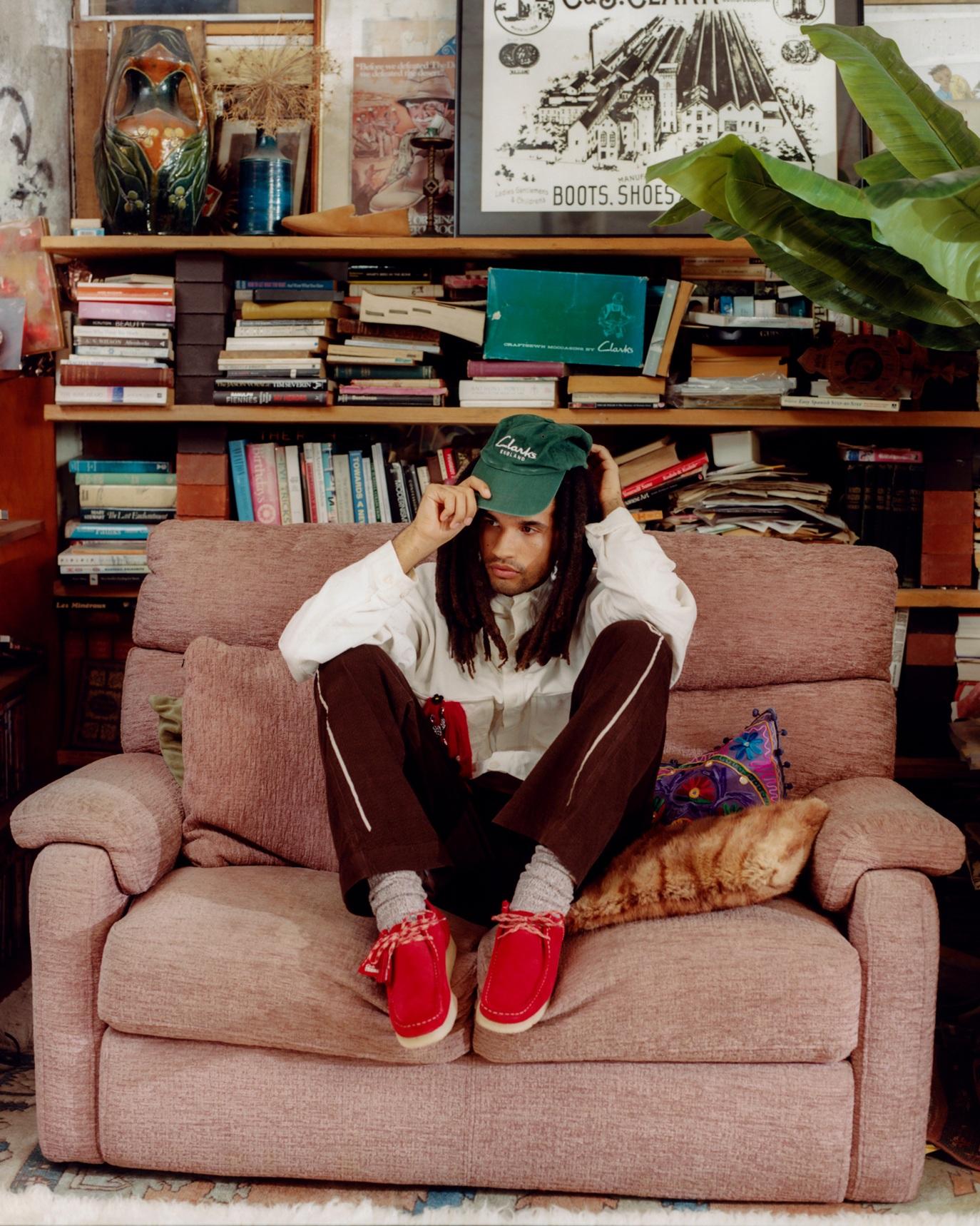 WALLABEE shoes同樣混入鮮豔色彩。