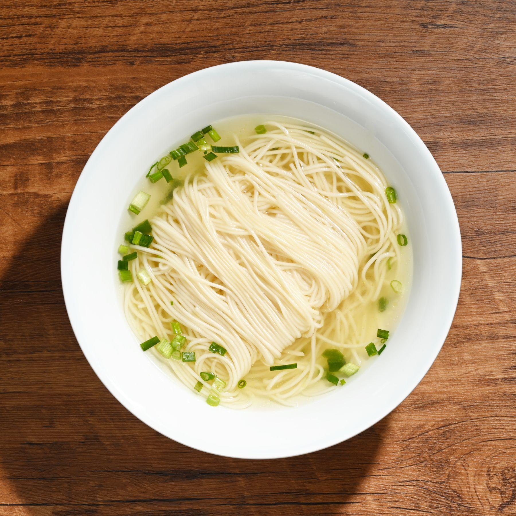 清燉老雞白湯麵