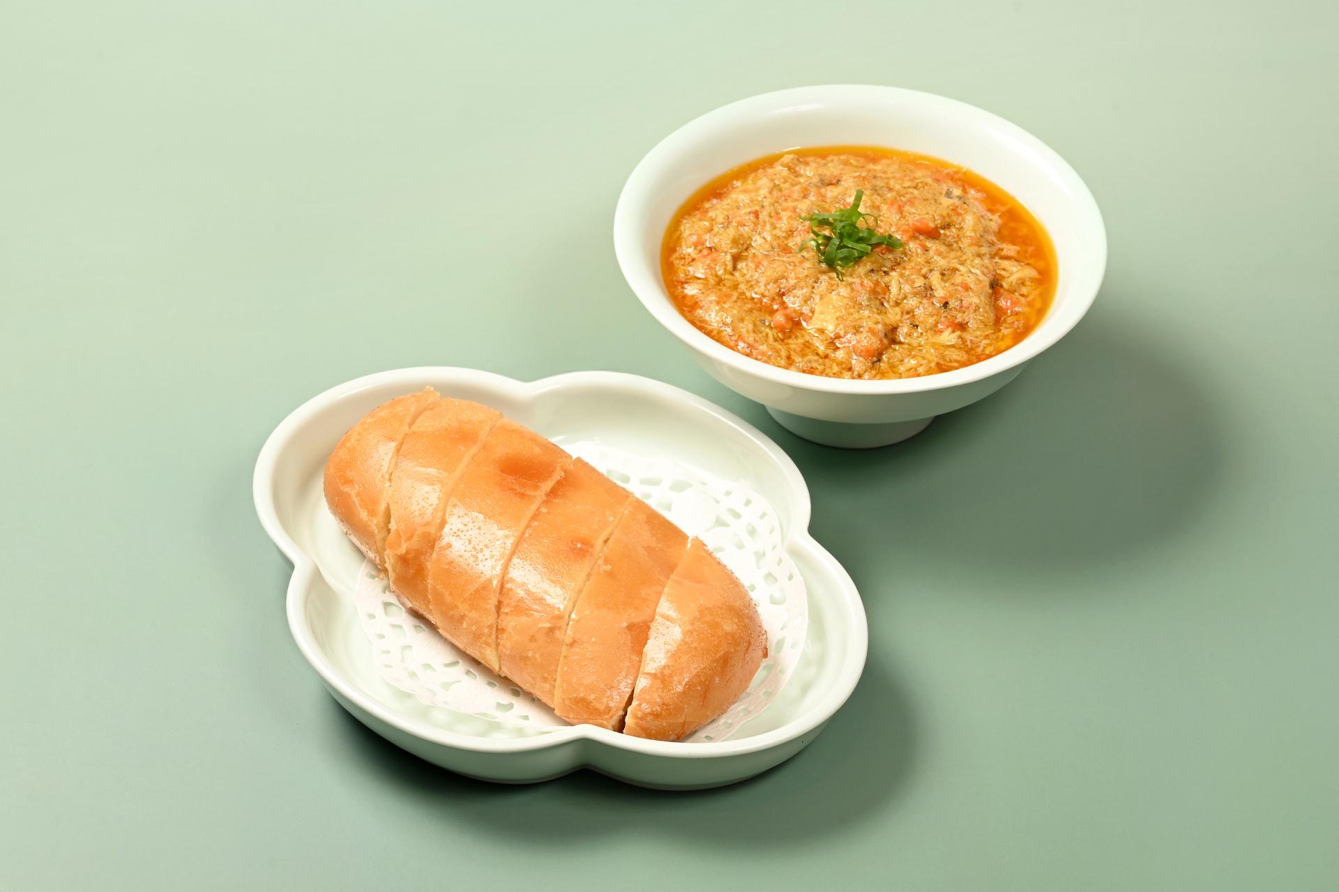 清炒六月黃蟹粉配手工銀絲卷(另加$30)