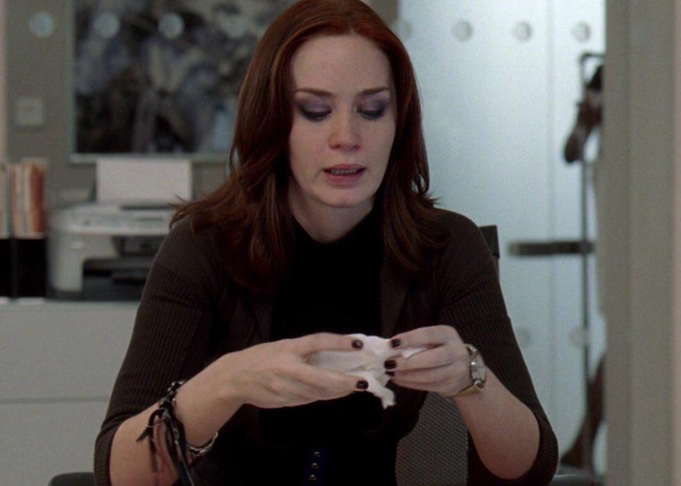 在《穿Prada的惡魔2》,Emily Blunt已成時尚界阿姐,與梅麗史翠普成為死敵對著幹。