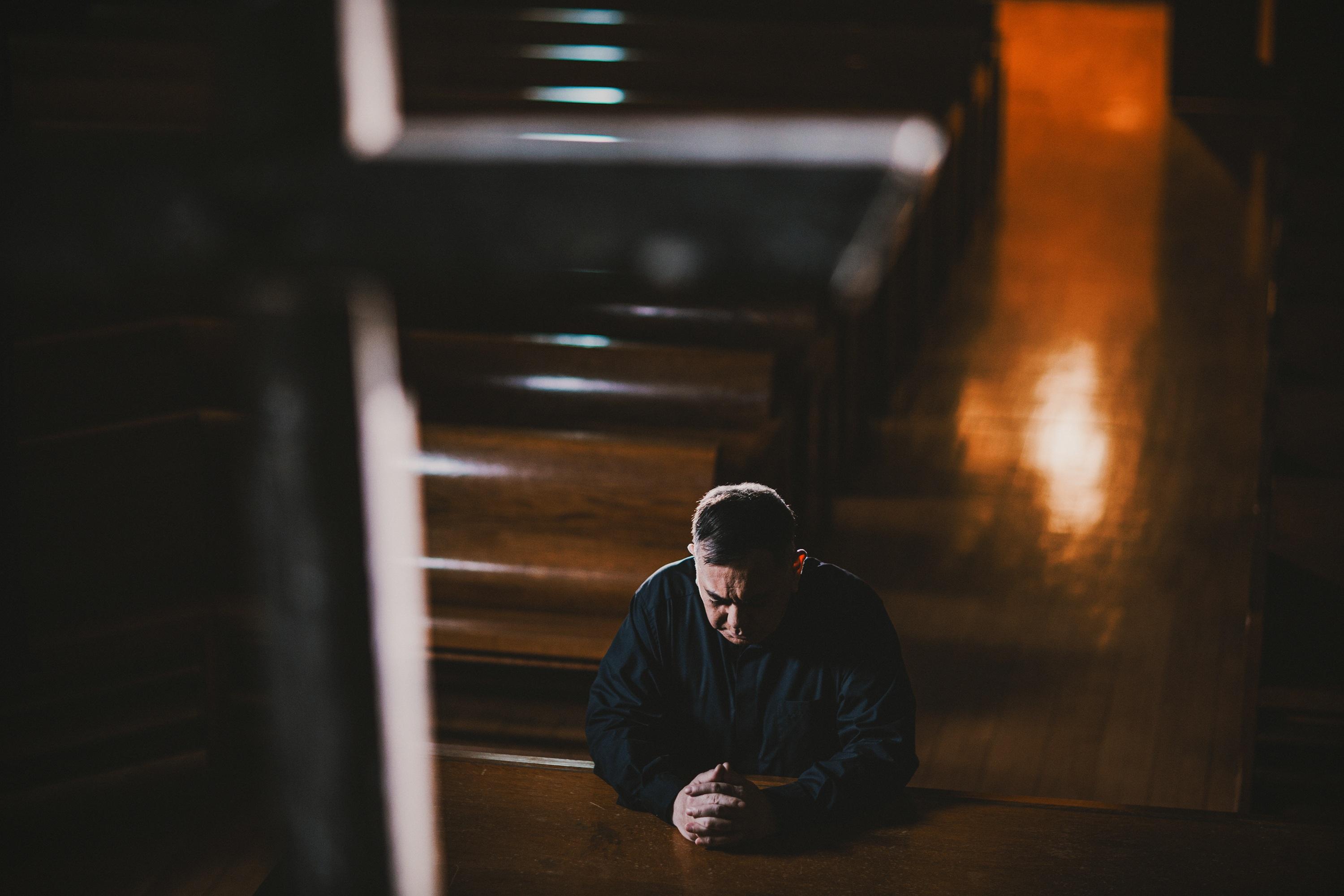 黃秋生回看歷史,認為信仰也可以觸發恐怖事件。