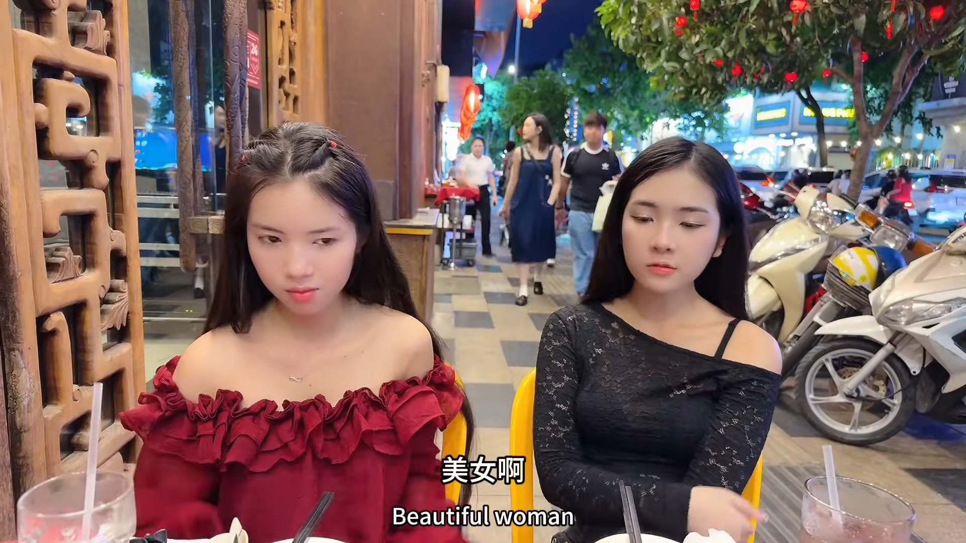 越南YouTuber的影片中見到混血肥仔與丁丁影踪。