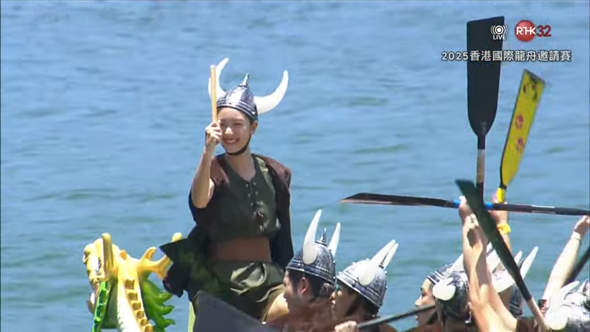 余香凝的隊伍叫「馴龍記」,隊員估計是電影公司的員工。