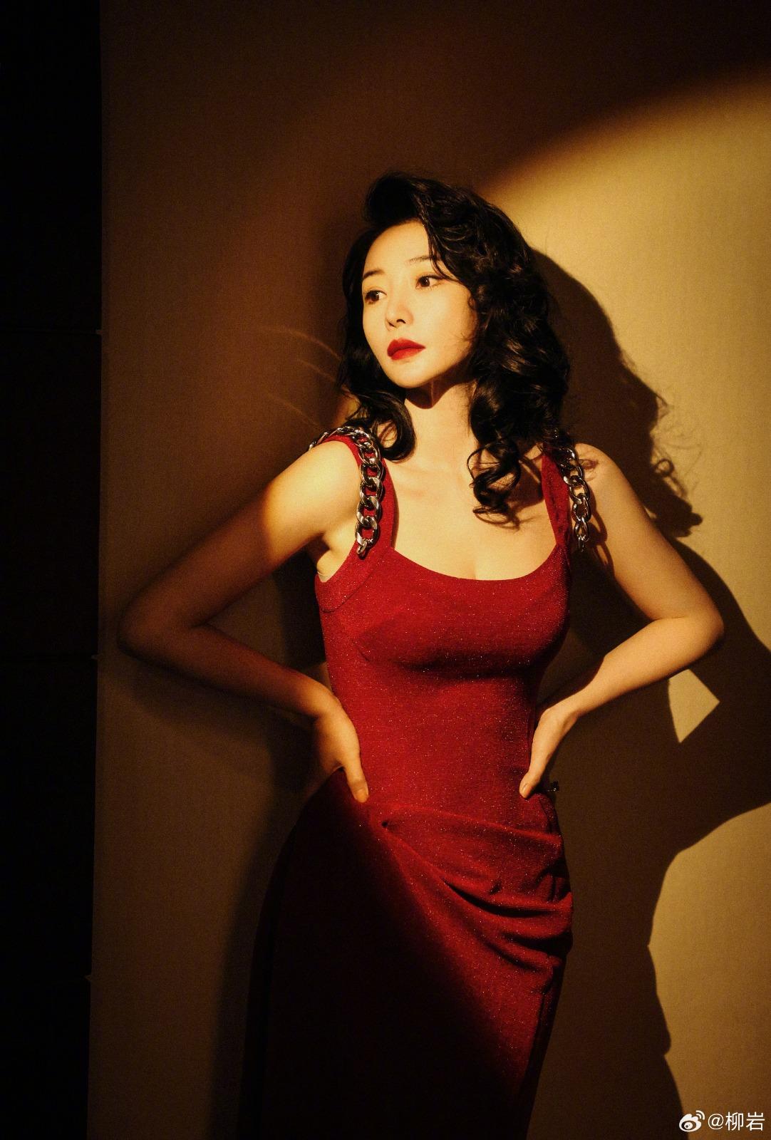 女星柳岩曾在劉亦菲主演的陸劇《夢華錄》中飾演孫三娘。