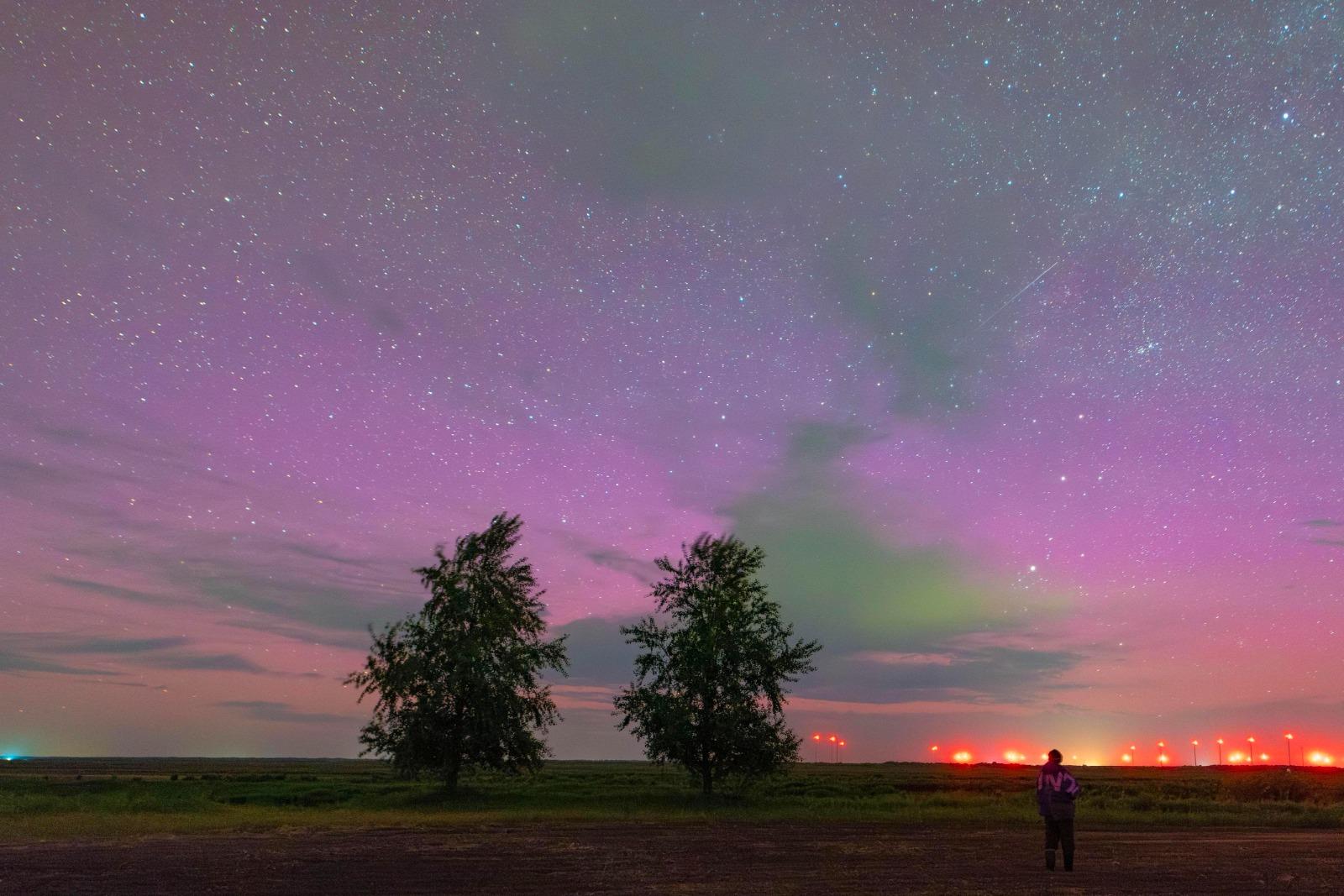 受地磁暴影響,黑龍江出現粉紅色及紫色極光。(新華社)