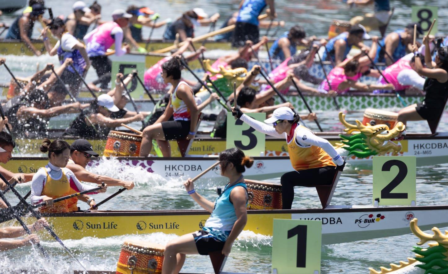 旅發局「永明香港國際龍舟邀請賽」一連兩日在維港上演 。(蘇文傑攝)