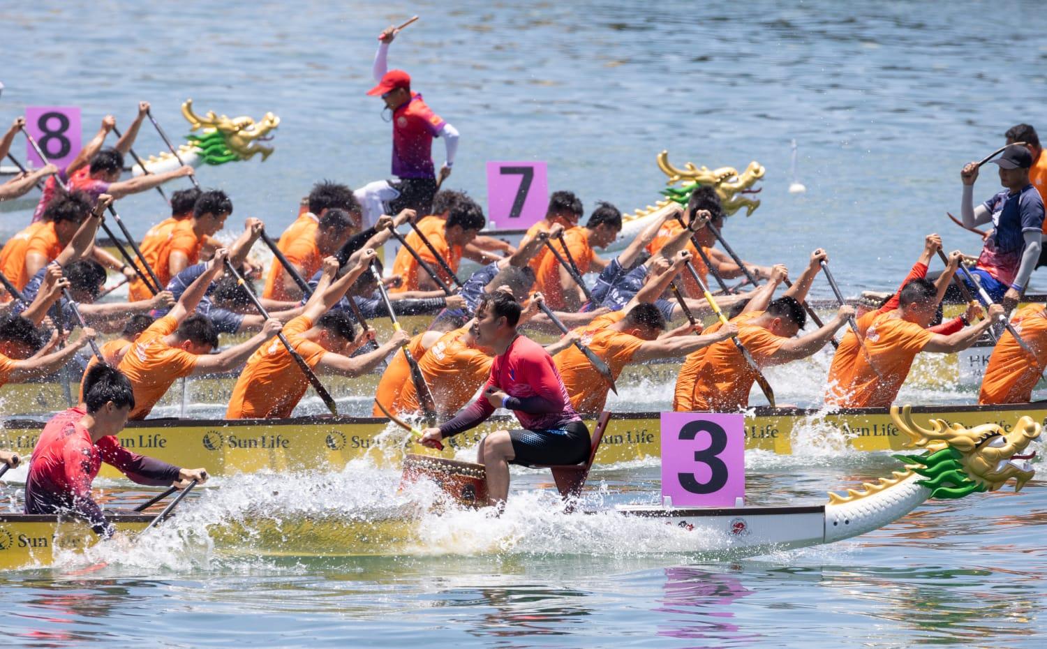 旅發局「永明香港國際龍舟邀請賽」一連兩日在維港上演 。(蘇文傑攝)