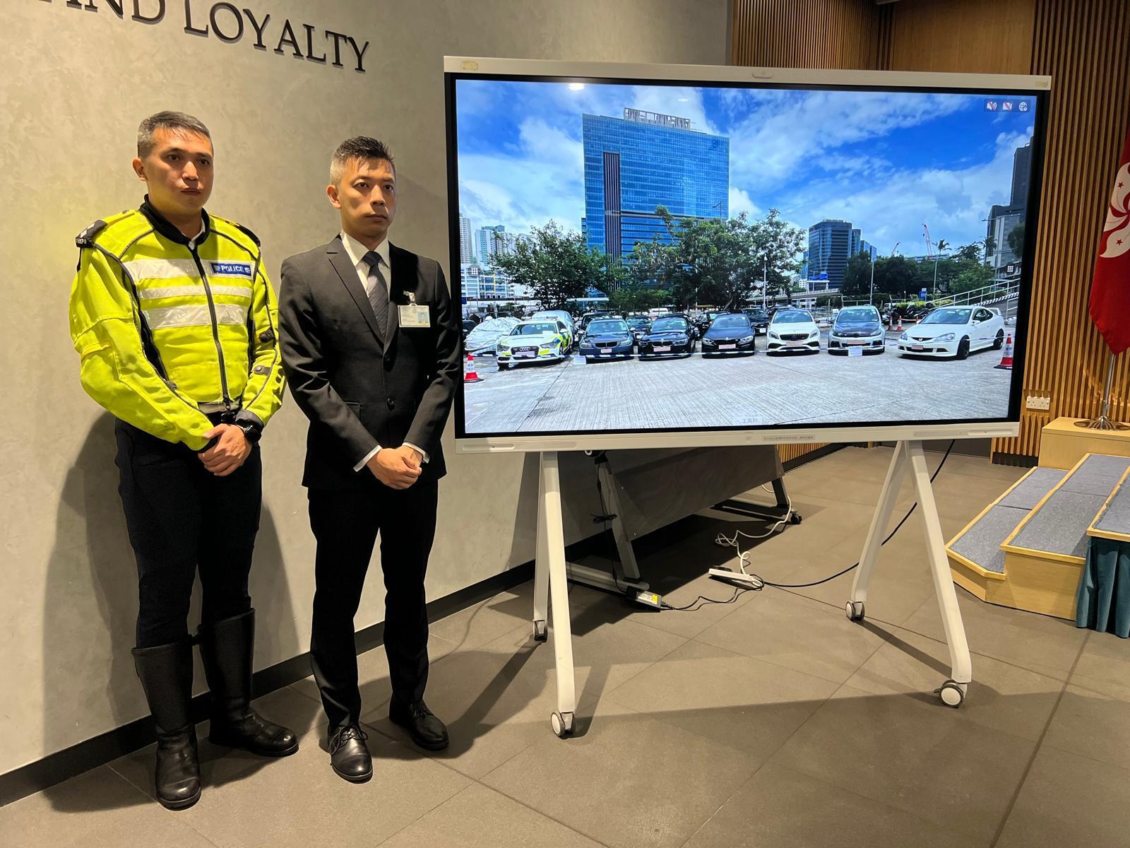 一輛退役警車與多輛私家車於觀塘道非法賽車,其間一度亮燈推動各車前進,有網民將拍到事發一刻的車CAM片上載至社交平台。警方經調查後昨日(12日)拘捕8人,包括退役警車的29歲車主,他涉嫌干犯「非法賽車」、「假冒警務人員」、「使用虛假文書」及「駕駛時沒有第三保」等罪。