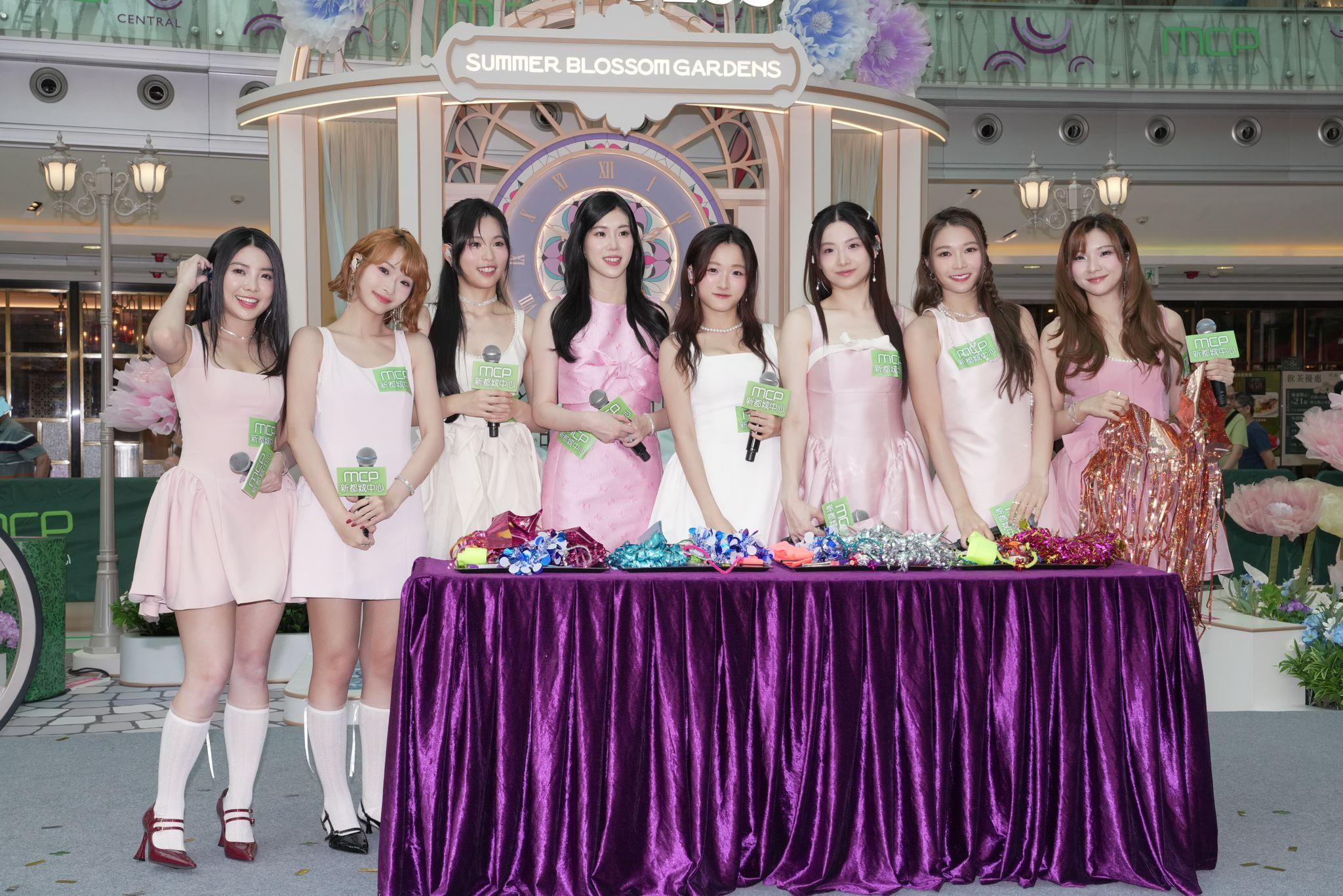 人氣女團Lolly Talk親身於六大迪士尼公主花藝場景打卡。