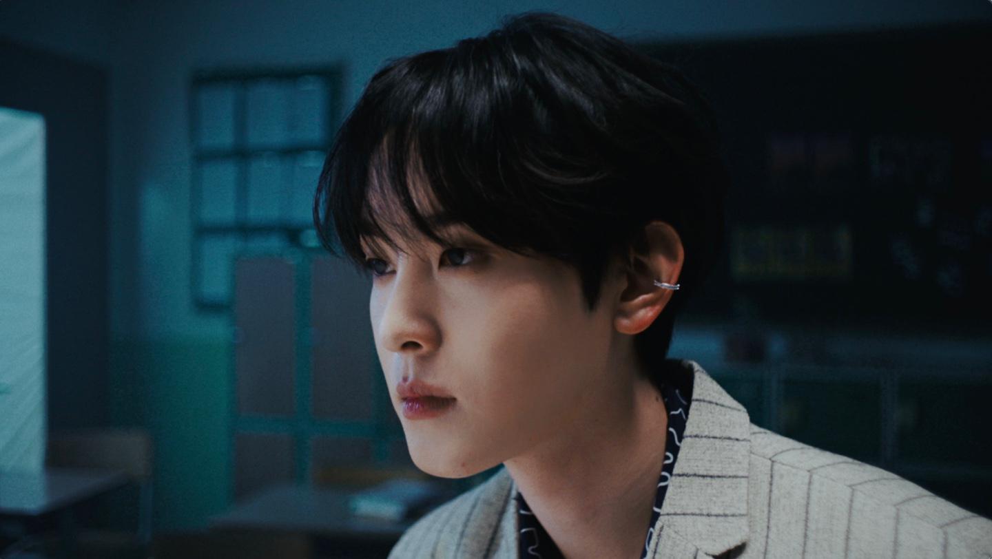 XODIAC成員麥駿昇、李傲賢、LEX和HYUNSIK組成四人小組X-UNIT。