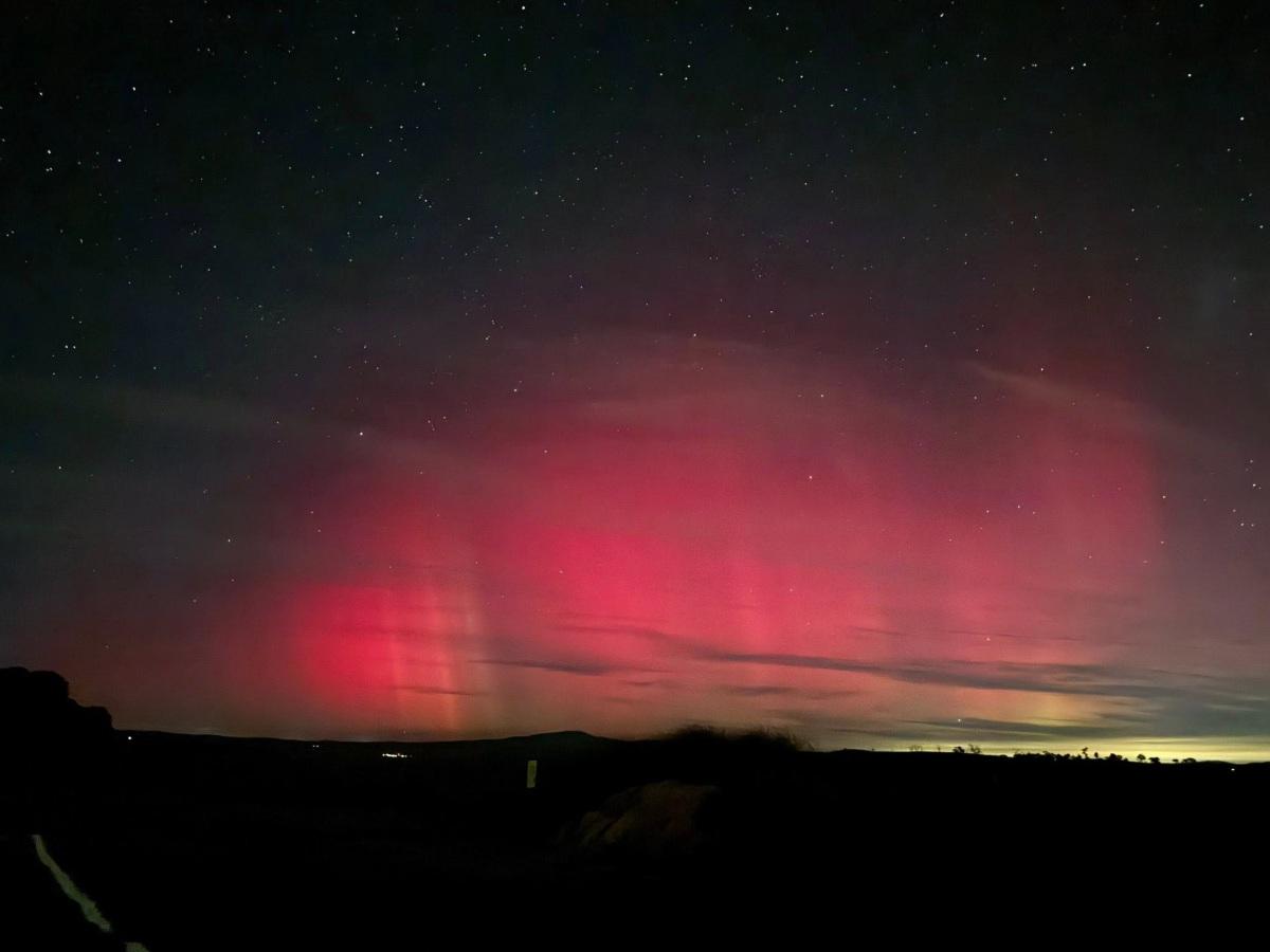 網民分享澳洲新南威爾士極光美景。(互聯網)