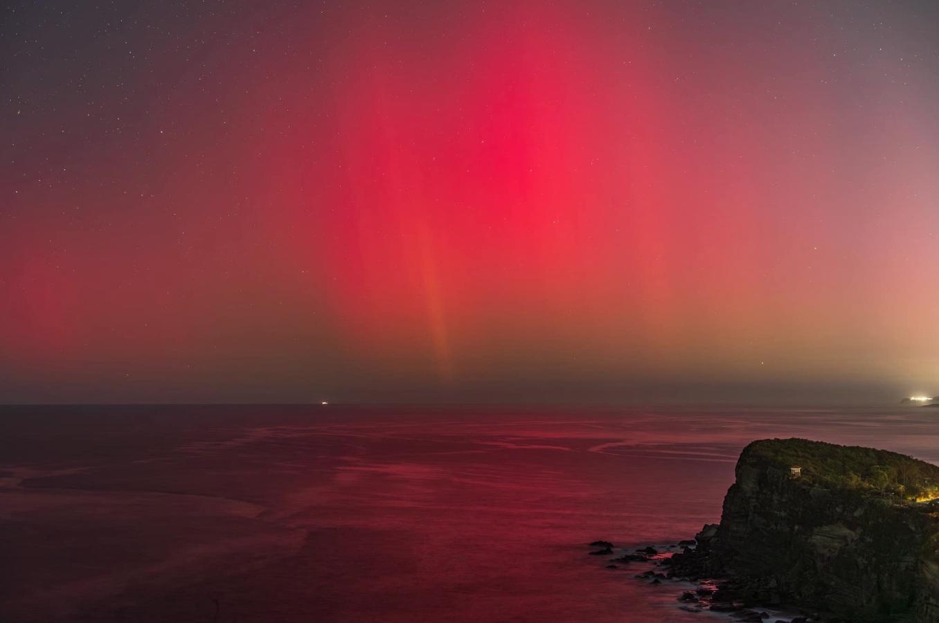 網民分享澳洲新南威爾士極光美景。(互聯網)