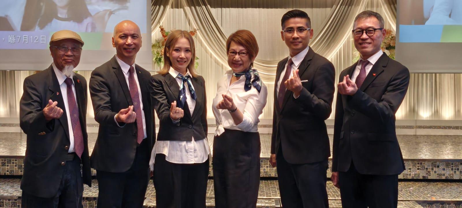 當然委員:AVS董事 車淑梅女士(右三) 會務顧問︰林學潛先生(左二) 榮譽會長:麥漢楷先生(左一) 主席︰林家揚博士(右二) 副主席︰關心妍女士(左三)、鍾煉泳先生(右一)