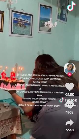 妻子輕推丈夫,但對方沒反應。(互聯網)