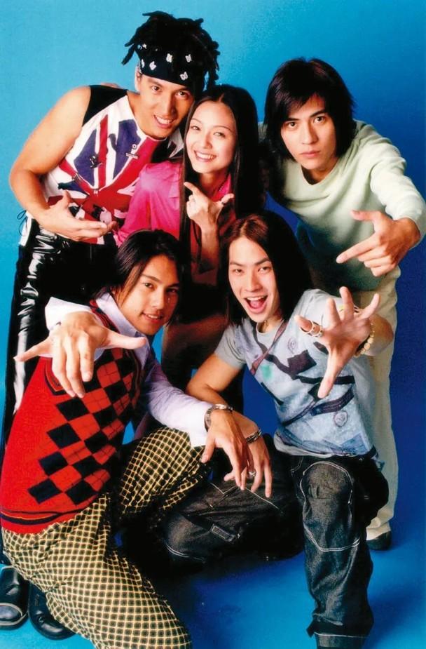 言承旭、吳建豪、朱孝天和周渝民因演出2001年台灣電視劇《流星花園》而組成台灣男子團體F4