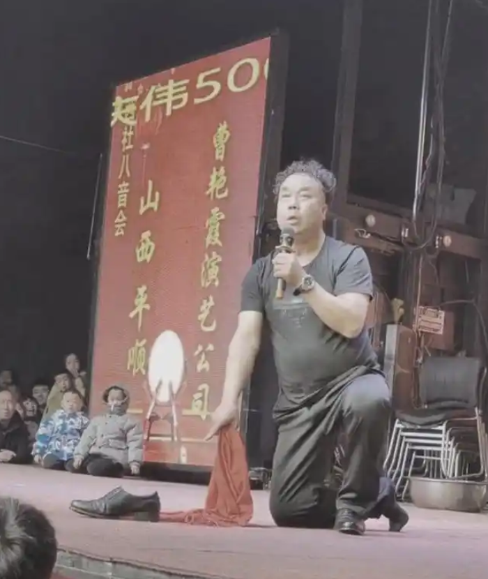 民間網紅藝人「大剛」(景旭剛)因酒精中毒去世。(《極目新聞》)