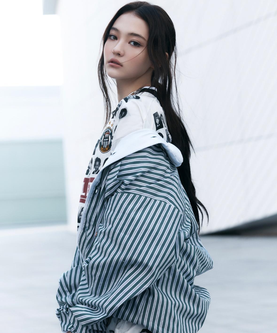 德韓混血的Ella來頭更勁,從小就是時尚界寵兒