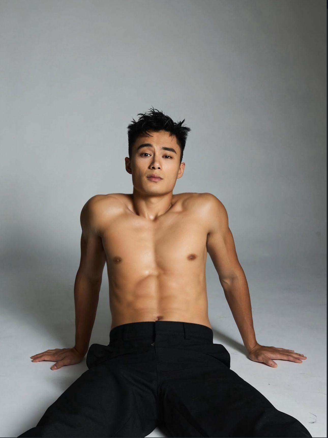 TVB小生孔德賢生日大派福利。