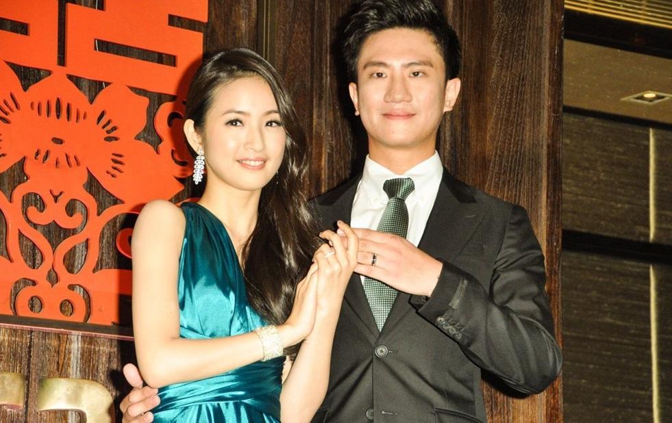 與老公恩愛如昔,現在兩人育有一子一女,一個「好」字。