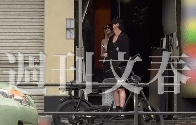 《週刊文春》公開明日花綺羅與周鶴年的搭上證據。