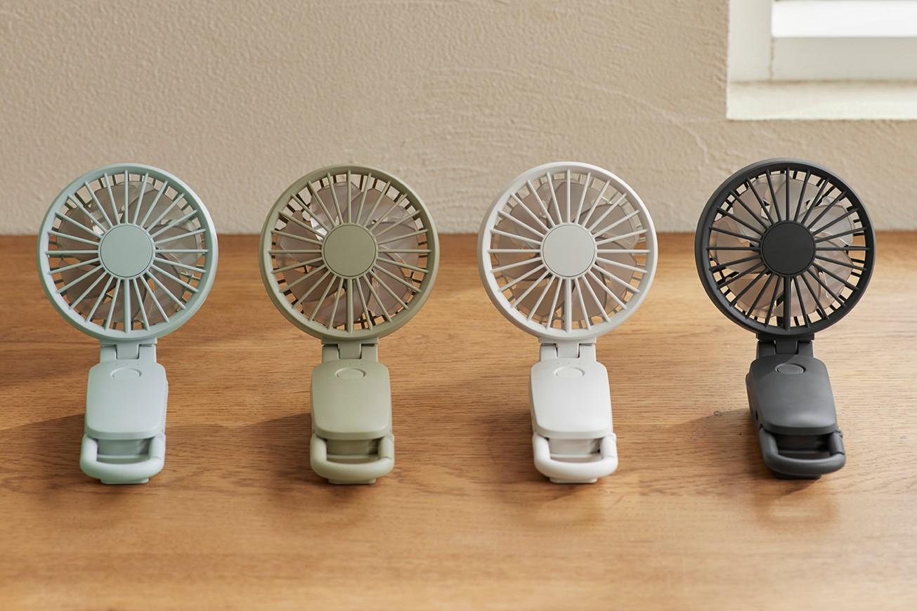 手提風扇仔|RHYTHM Silky Wind Mobile 3.2有4色可選。