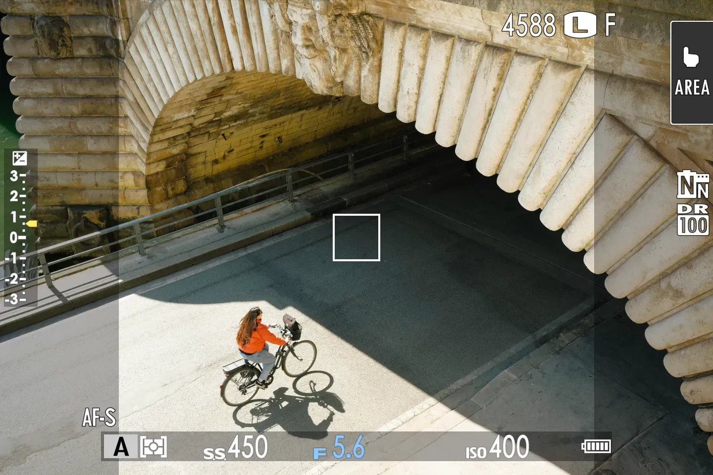 FUJIFILM X-E5新增 Surround View功能。