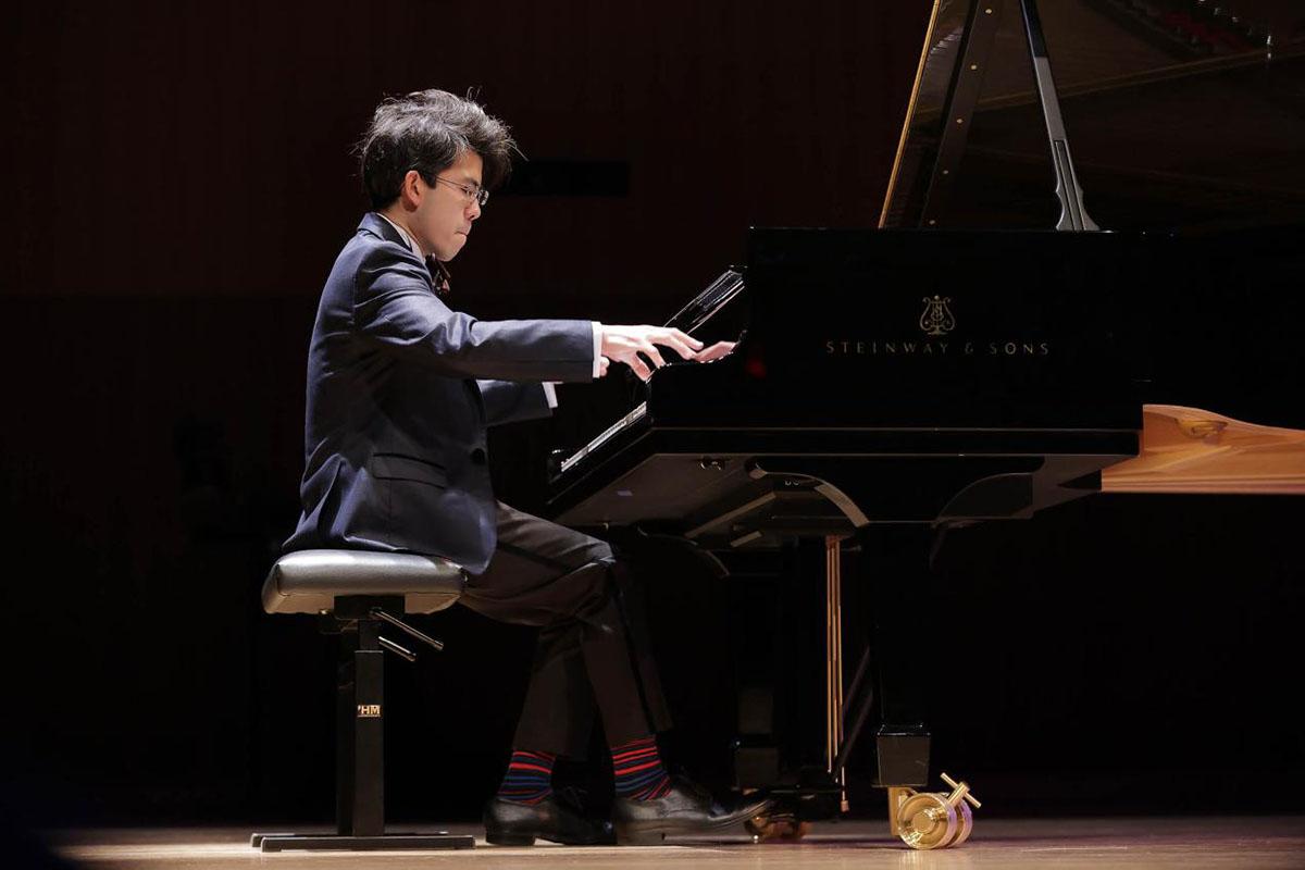 沈靖韜躋身決賽後成功奪冠。(范克萊本國際鋼琴賽網站)