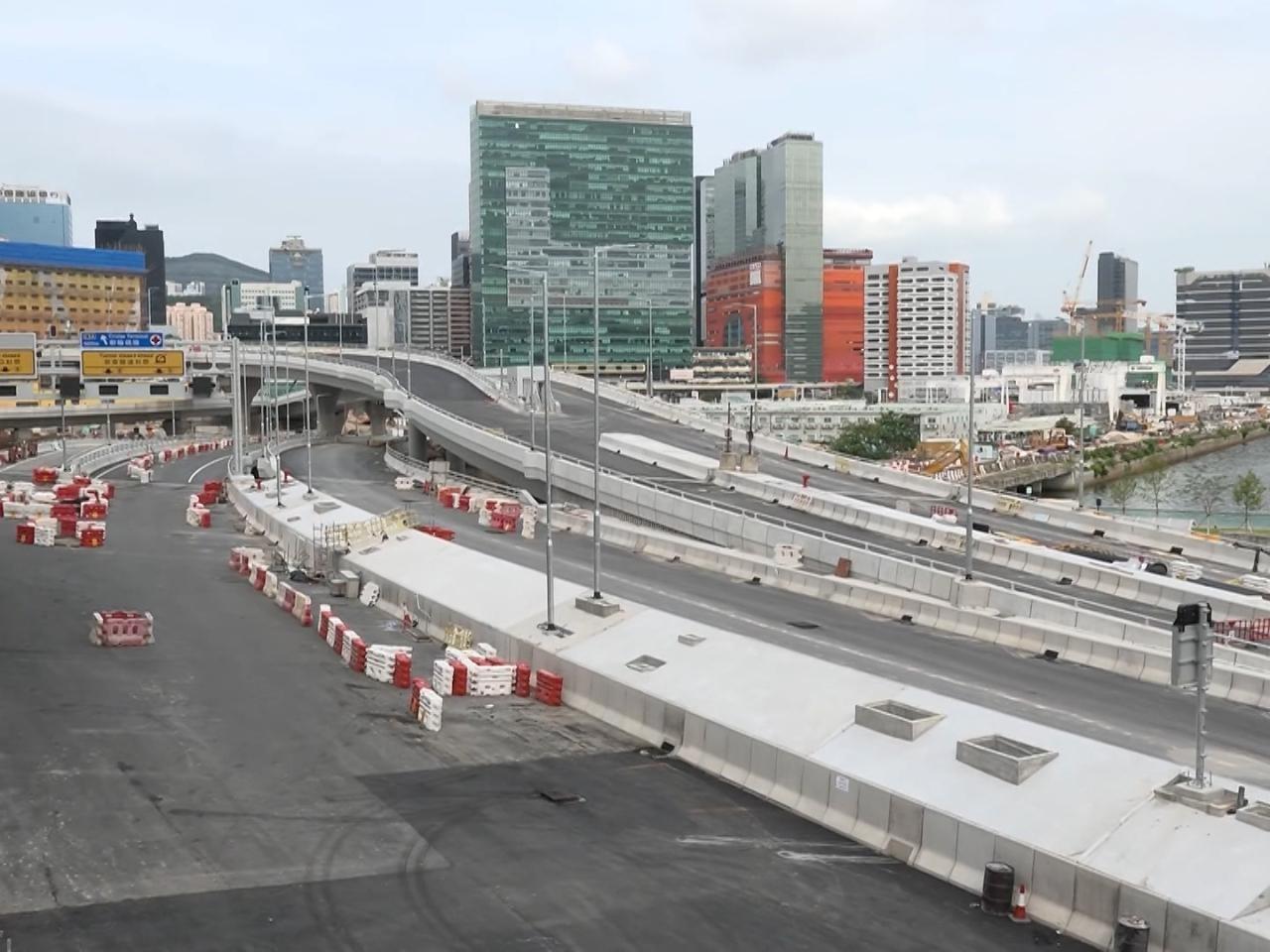 中九龍幹線隧道及天橋連接初步完成正驗收 目標今年內通車。(港台圖片)