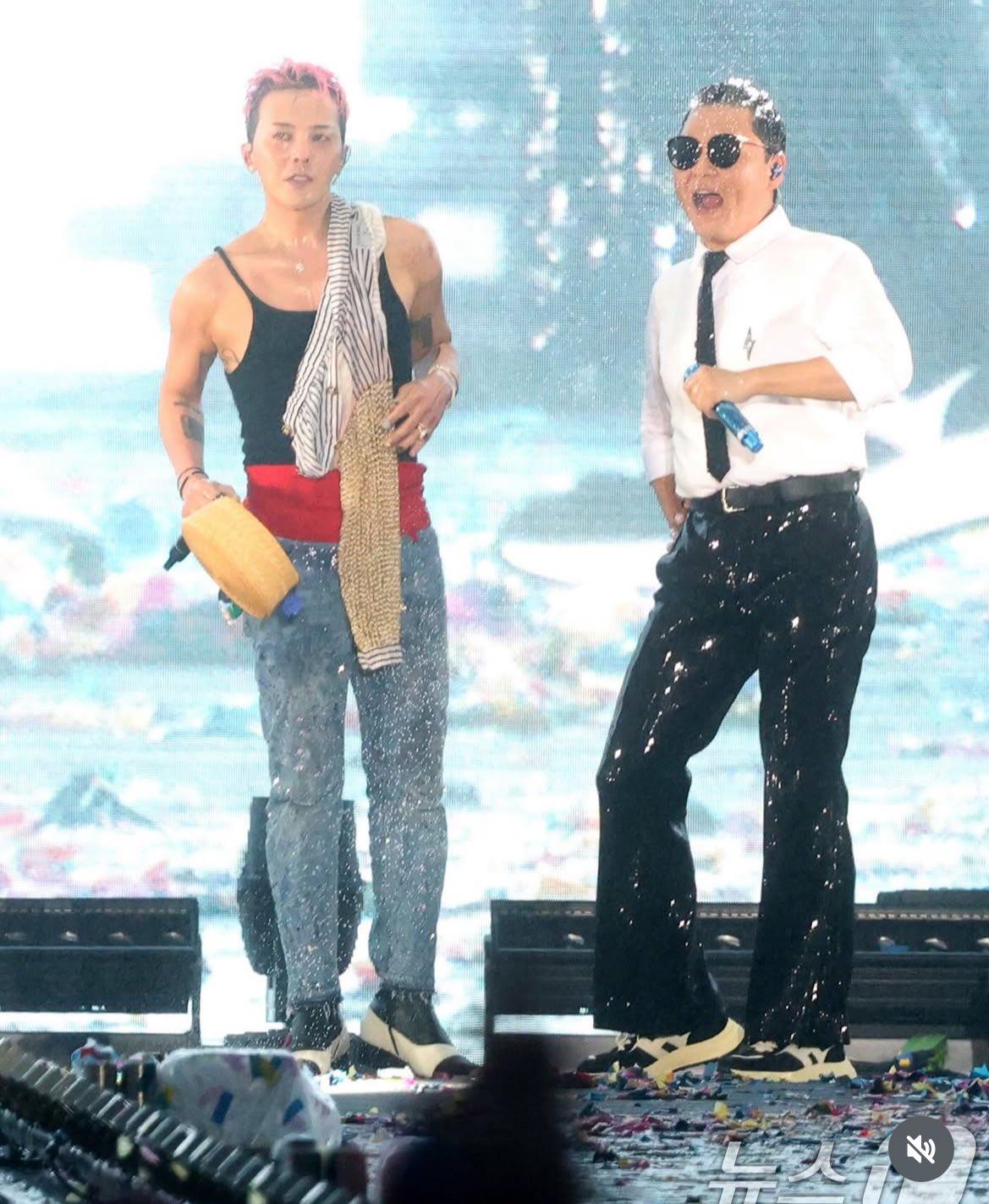 G-Dragon玩到連面衫都濕晒。