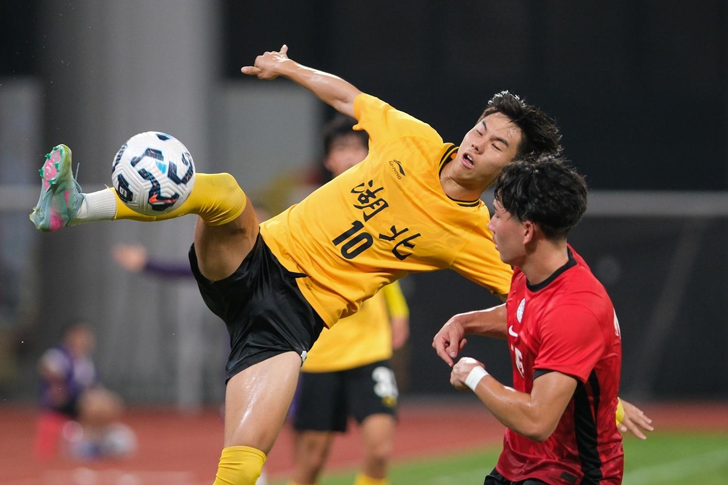 香港U20與湖北U20踢平1:1。(中新社)