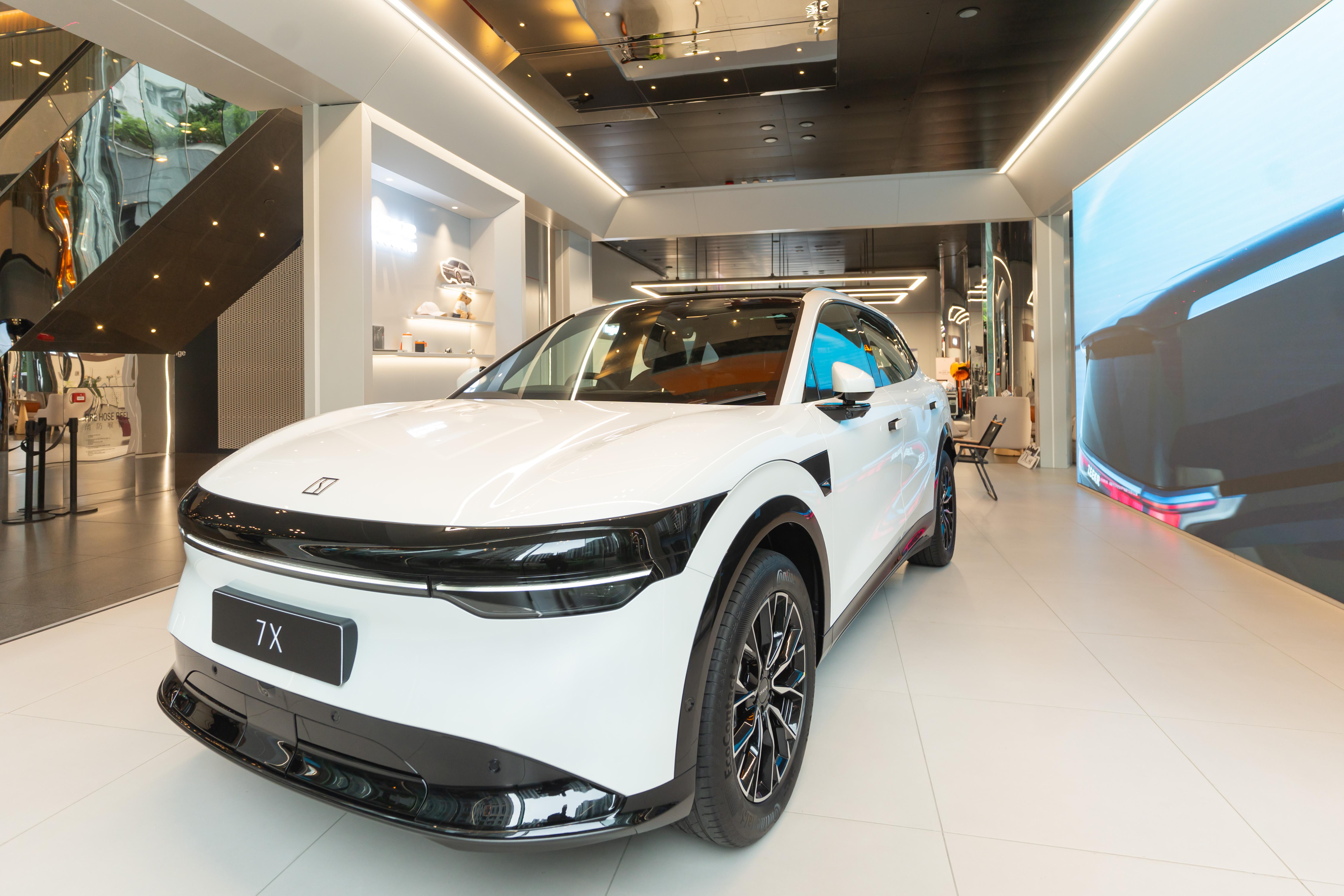 電動車|Zeekr 7有基本版、7X Plus及7X Platinum 3個版本。