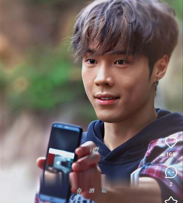 丁子朗在《執法者們》的新造型獲一致好評。