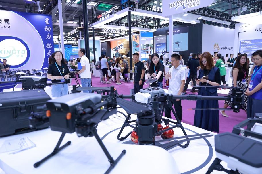 中國低空經濟市場規模龐大,前景非常樂觀。(圖片來源:視覺中國)