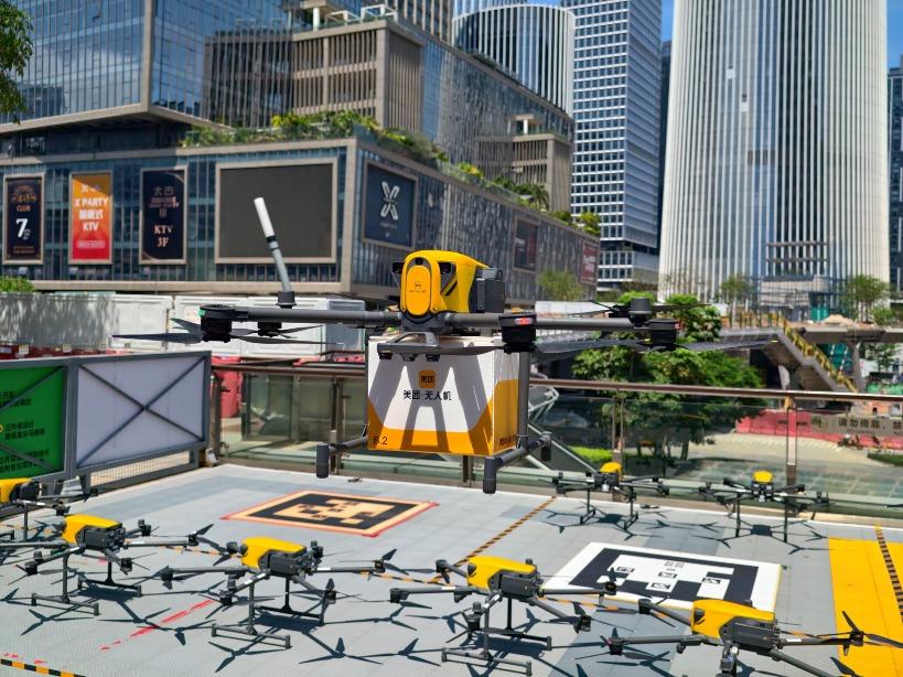 利用無人機送外賣是低空經濟其中一個場景。(圖片來源:視覺中國)