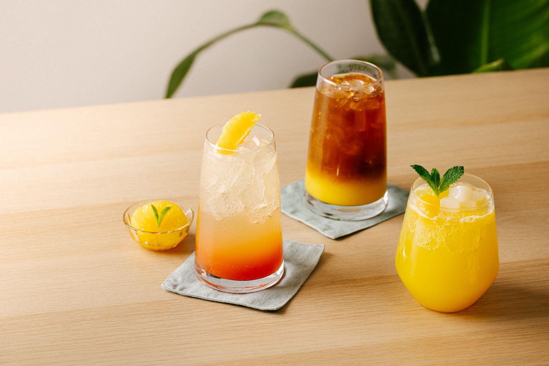 小紅莓血橙梳打 (左) $42、香橙咖啡 (中) $42、香橙蜜柑椰果梳打 (右) $42