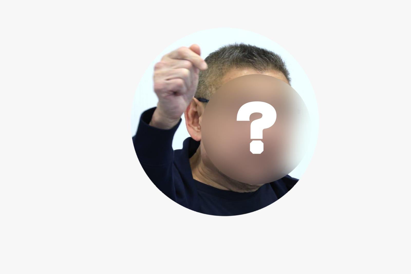 榮師傅從豬肉檔主口中得知某知名富豪指定吃豬頸肉部位,於是用豬頸肉炮製咕嚕肉,客人都很喜歡。