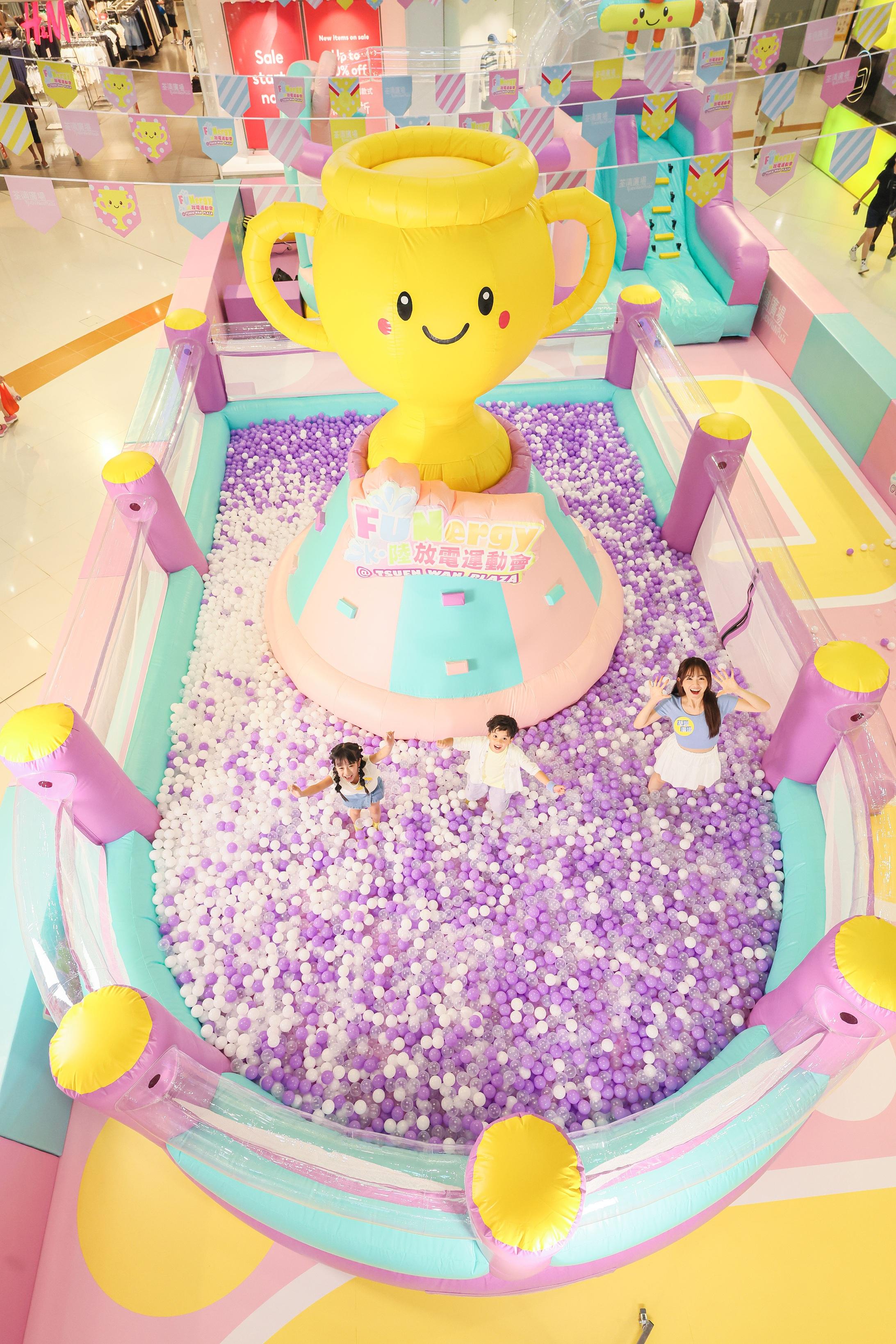 巨型獎杯打卡區