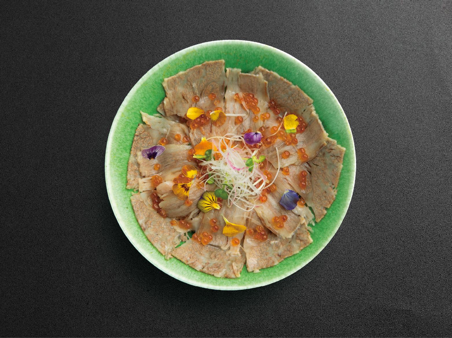 三文魚子火炙牛腩丼飯 $128