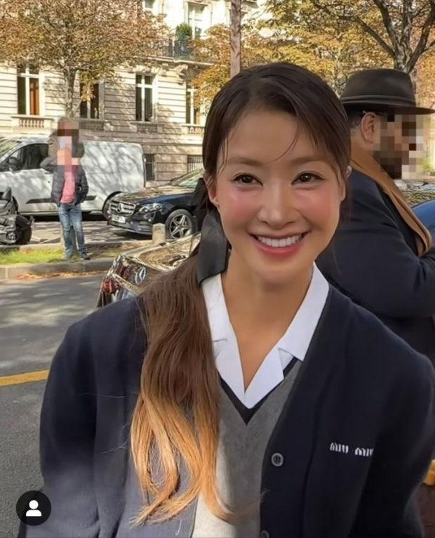 李施昤今年才與前夫結束8年婚姻。