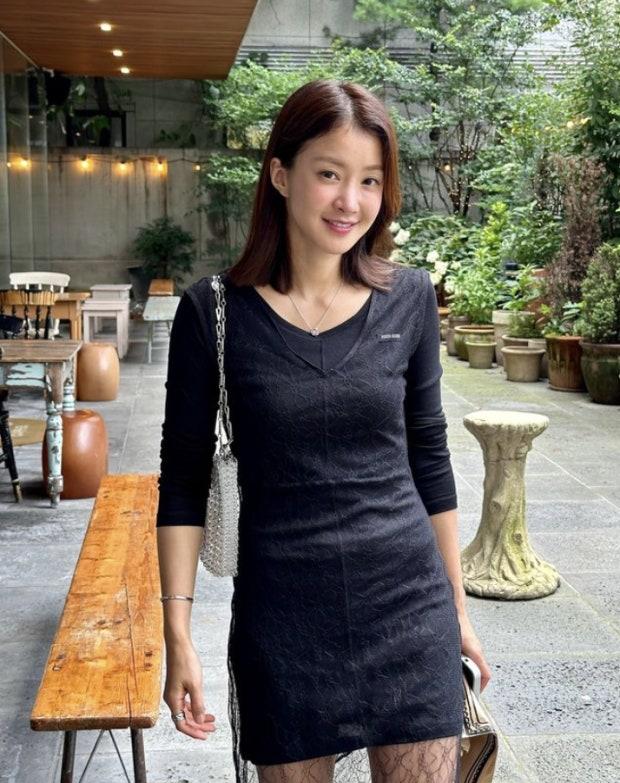 李施昤前夫承諾承擔二胎的撫養問題。