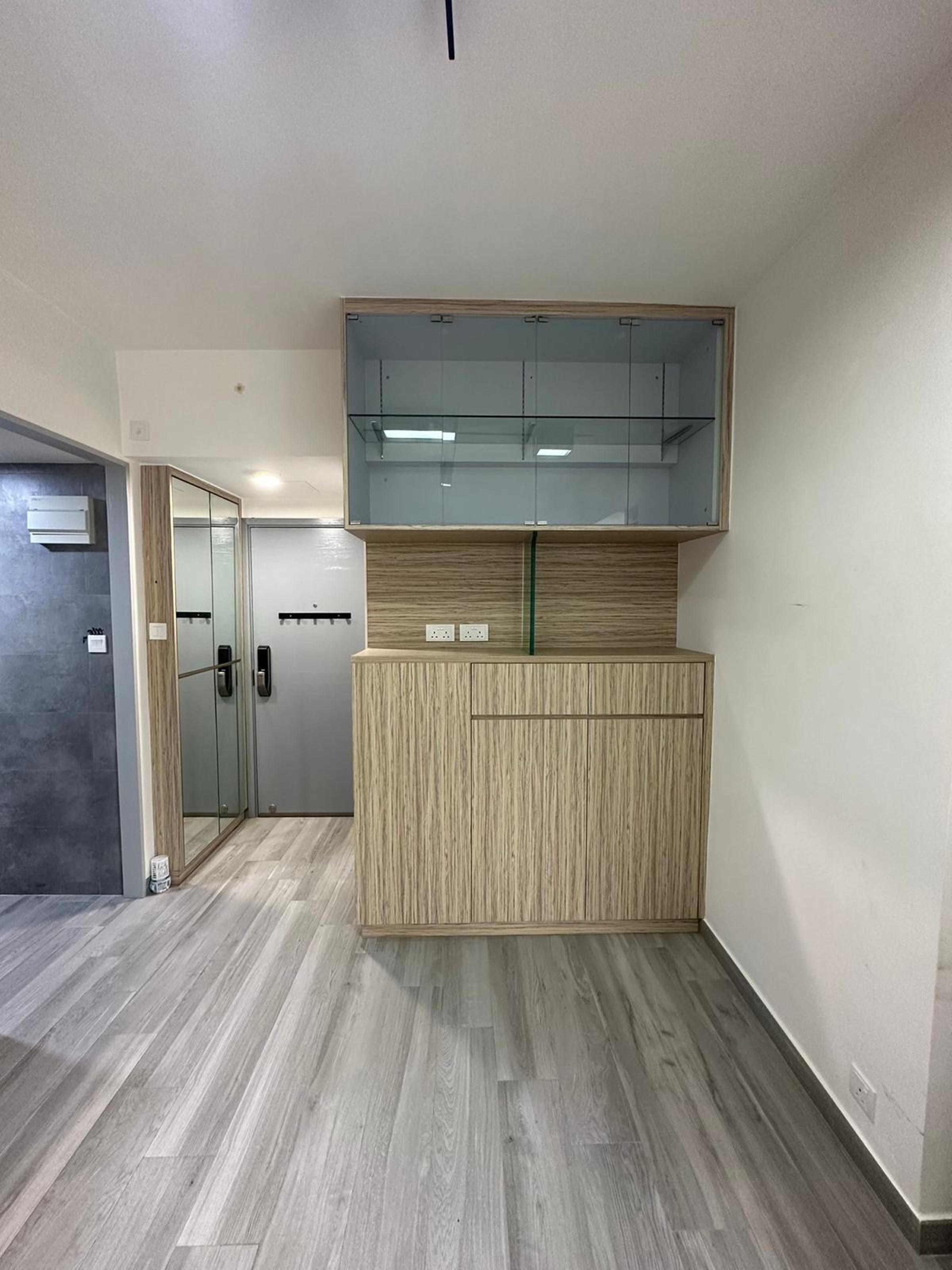 全屋有不少收納櫃,儲物空間非常充裕。