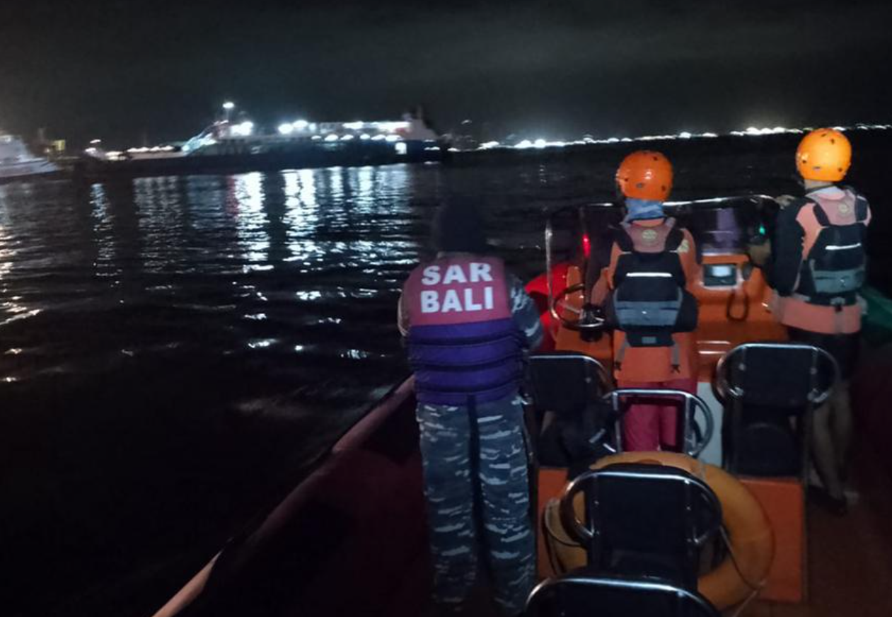 印尼一艘渡輪凌晨在峇里海峽沉沒