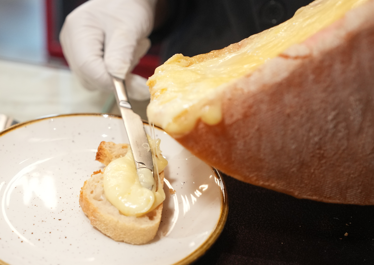 啟德體育園運動酒吧The Champion開業。(啟德體育園提供)