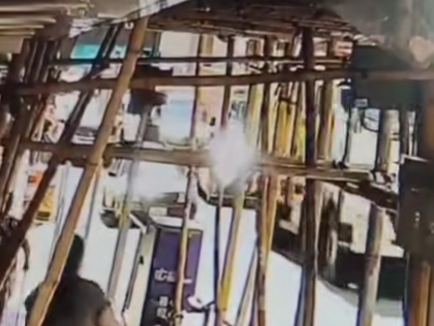 貨車駛走後,私家車再輾過老婦。(馬路的事討論區)