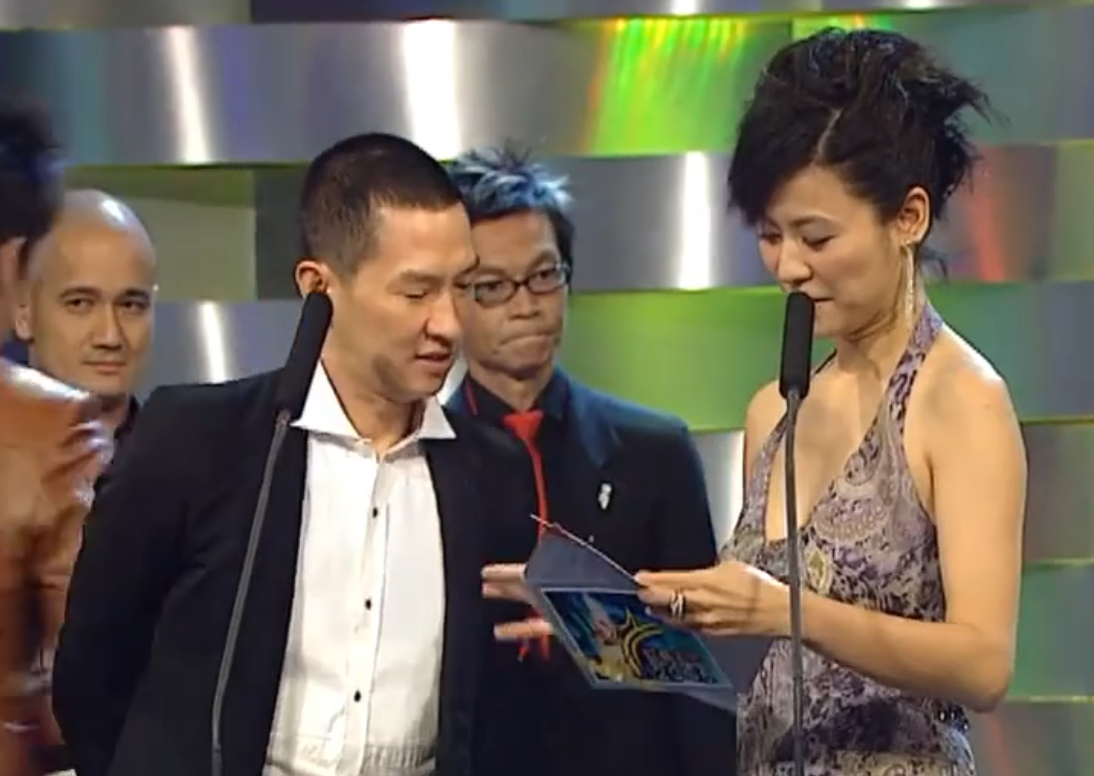 宣萱於2006年以嘉賓身份頒獎予李名順,19年後二人一齊獲獎。