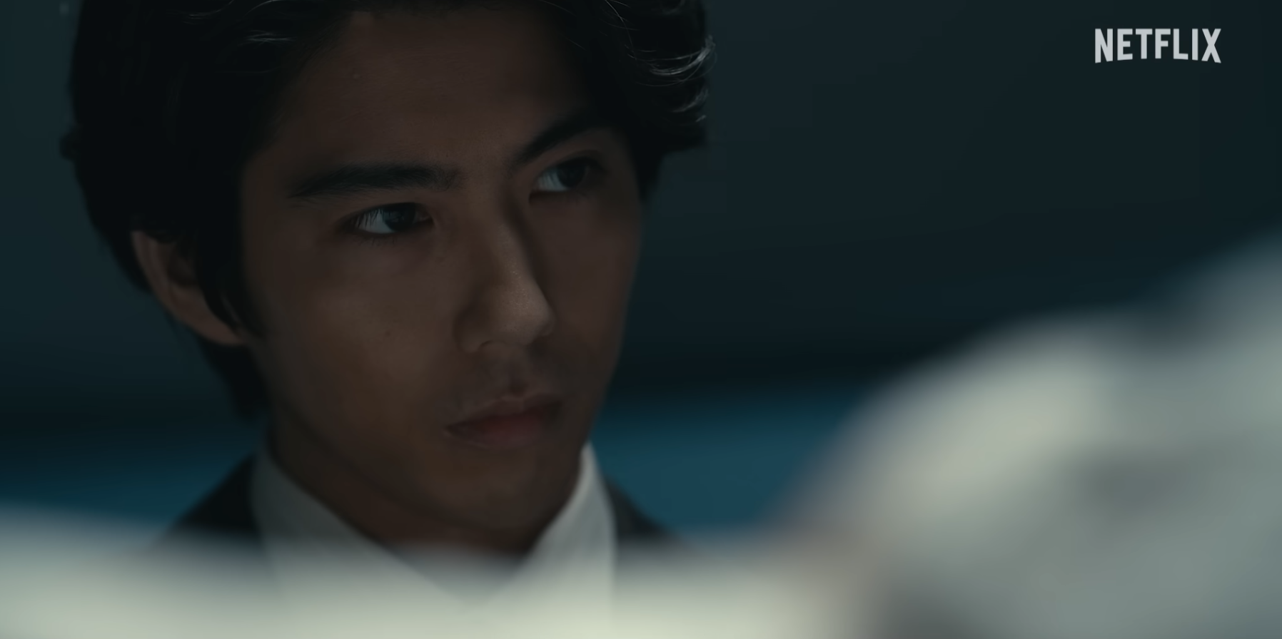 賀來賢人在《今際之國的有栖》第三季中飾演研究死後世界角色隆二。